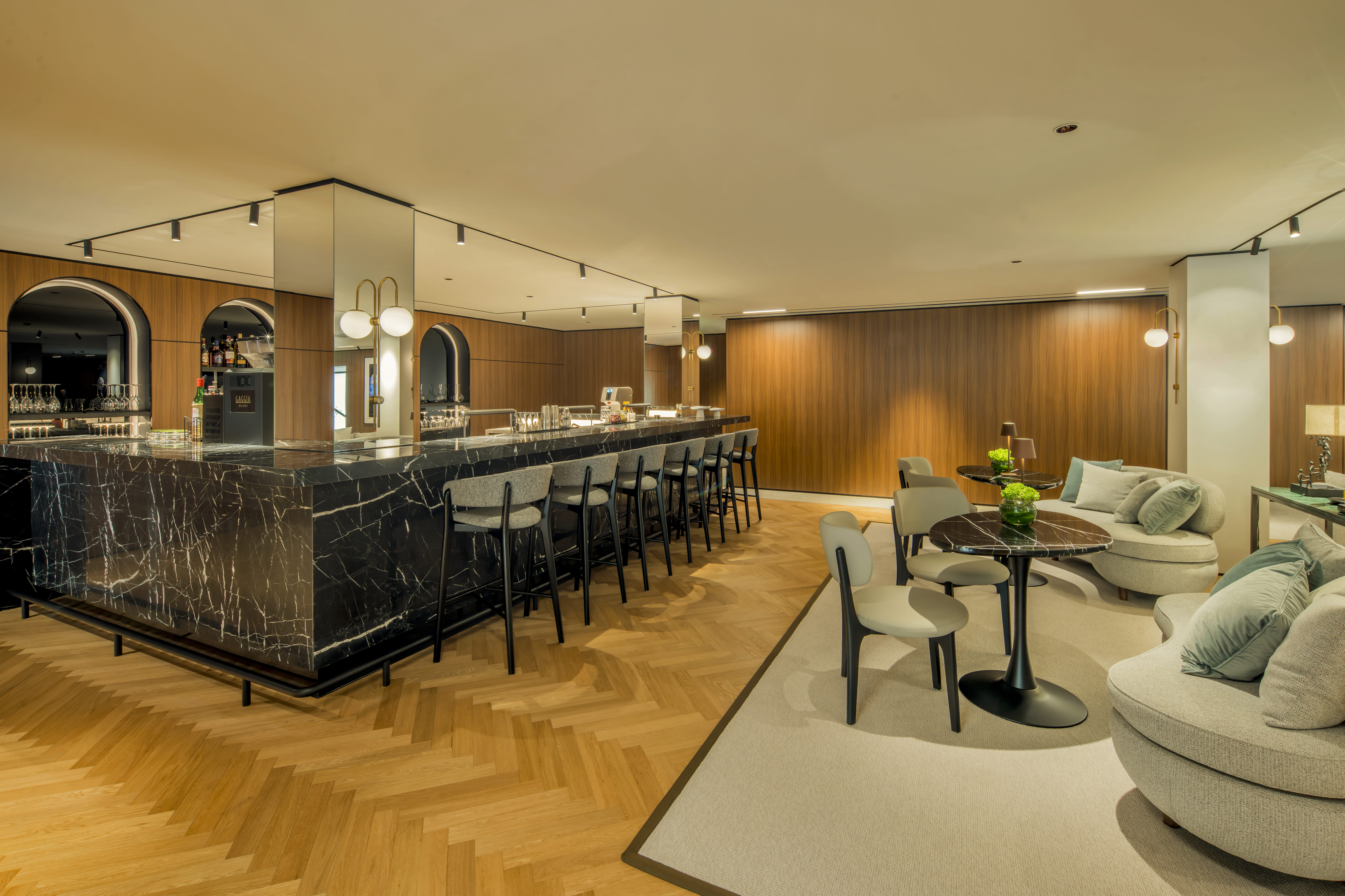 VIP Lounge - Main View